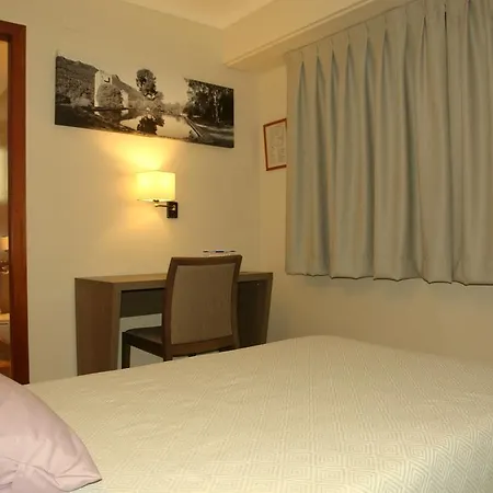 Avenida Plaza Hotel