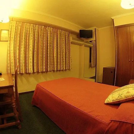 Avenida Plaza Otel Alzira