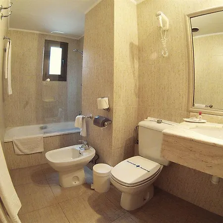 Avenida Plaza Hotel 3*