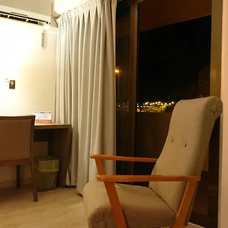 Avenida Plaza 3*