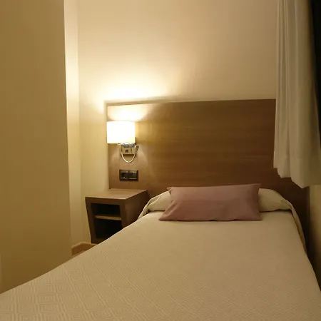 Avenida Plaza Otel Alzira