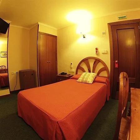 Hotel Avenida Plaza 3*