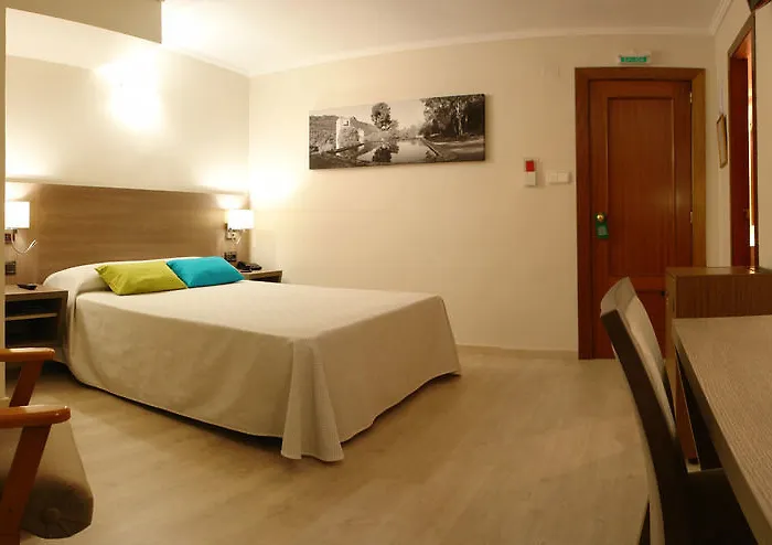 Avenida Plaza 3* جزيرة شقر