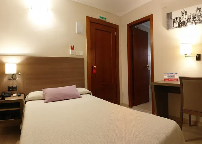 Avenida Plaza 3* جزيرة شقر